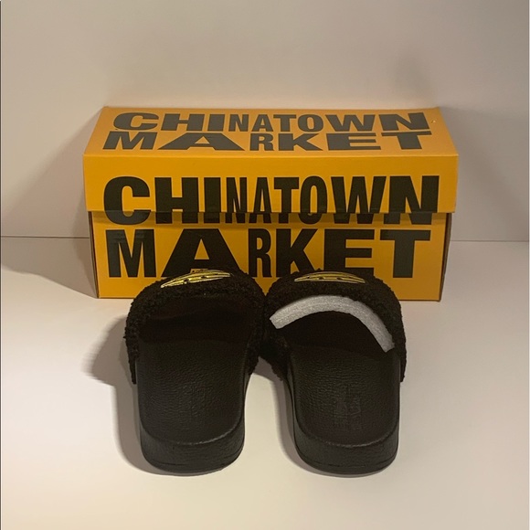 🙂[BRAND NEW] CHINATOWN MARKET SMILEY BASKETBALL SHERPA SLIDES SLIP-ON SANDALS🙂 - Picture 7 of 12